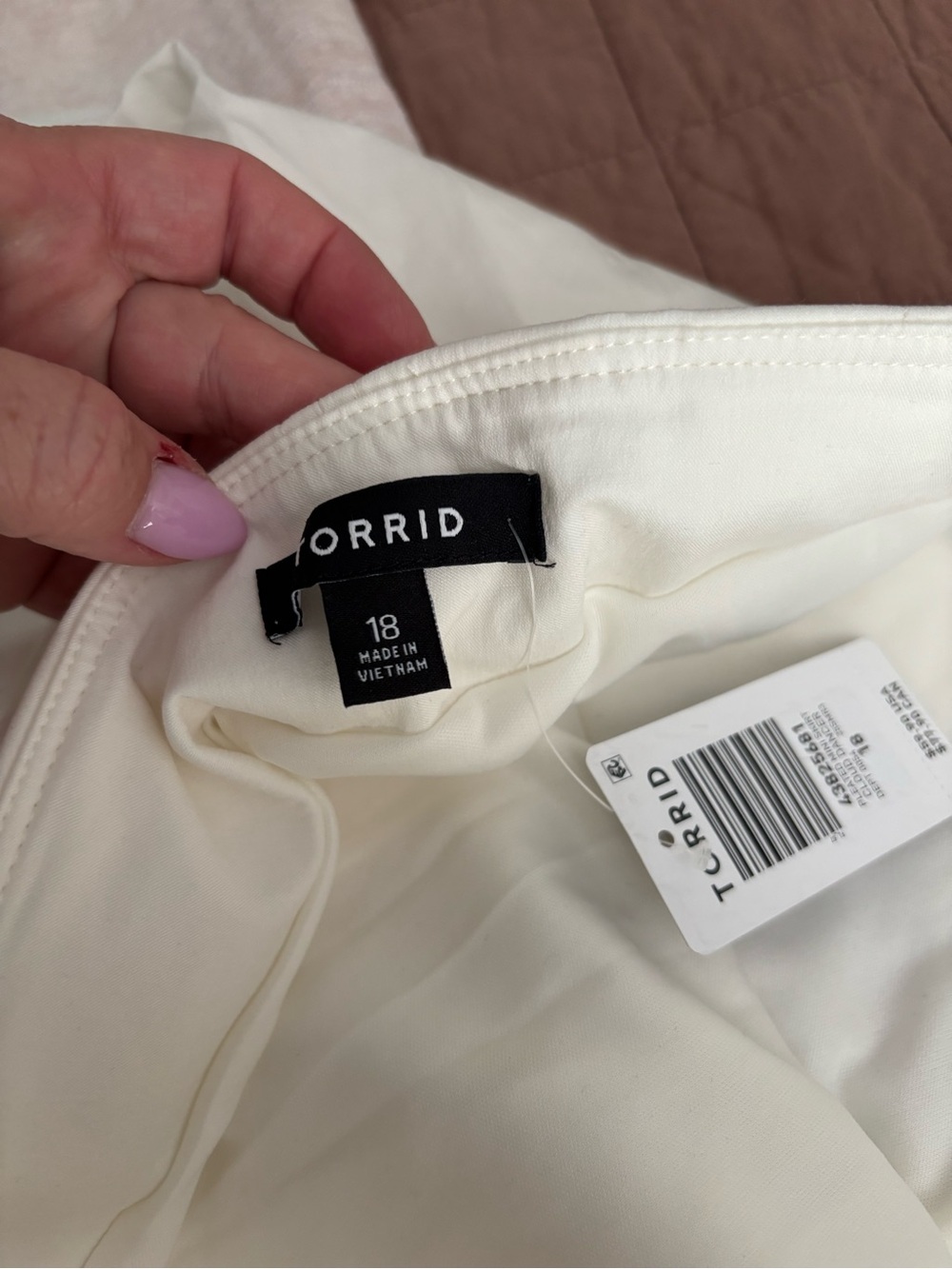 Torrid size 18 NWT High-Rise Cream Circle Skirt — Pleated Flare - Picture 2 of 4